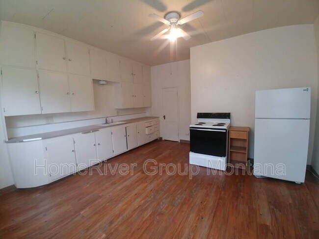 Building Photo - 603 Stephens Ave