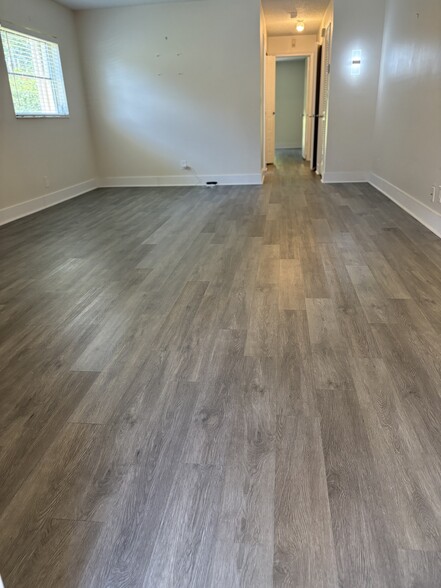 Building Photo - 14215 Campanelli Dr
