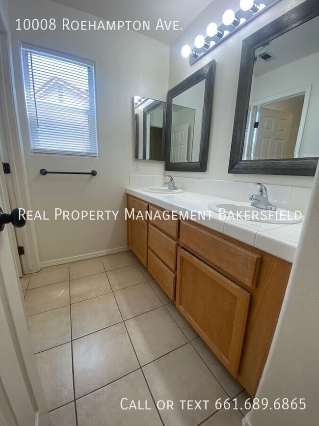 Building Photo - 10008 Roehampton Ave