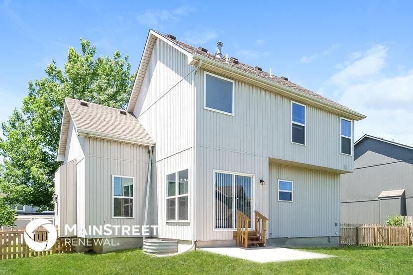 Building Photo - 18417 Spruce St