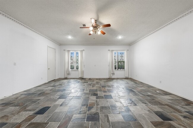 Building Photo - 4063 Breakwood Dr