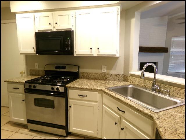 Building Photo - 20 Wagon Wheel Ct