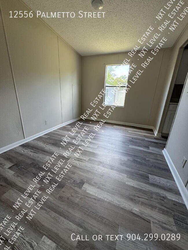 Building Photo - 12556 Palmetto St