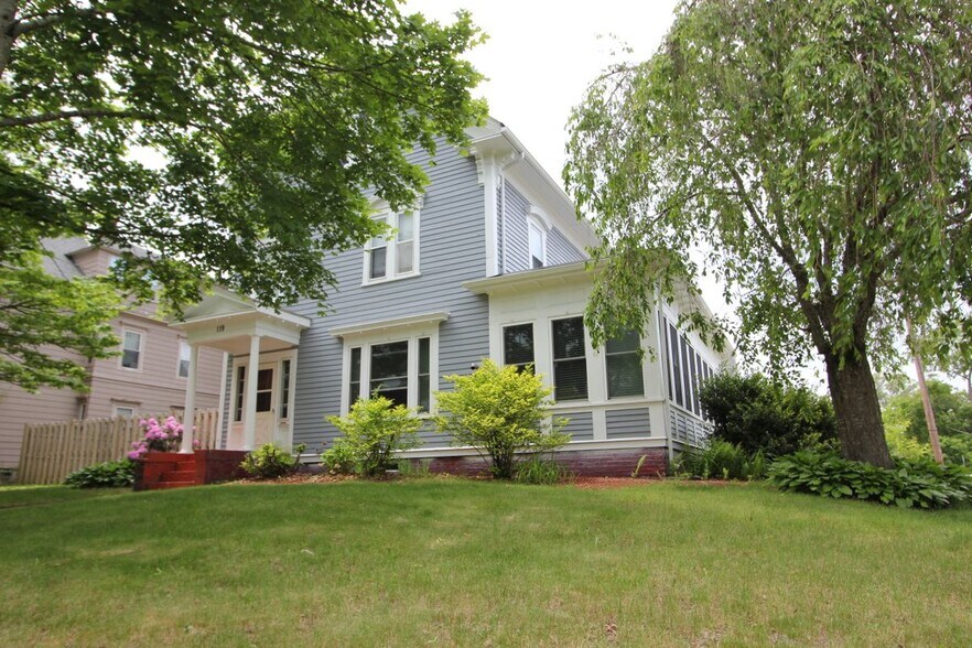 Primary Photo - 119 County St