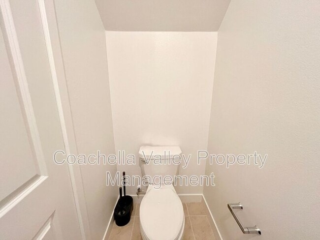 Building Photo - 76279 Cambridge Dr