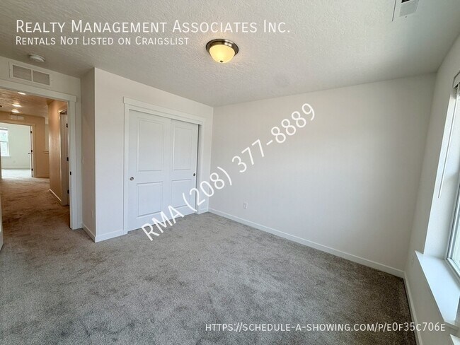 Building Photo - 4719 W Santa Fe Ln