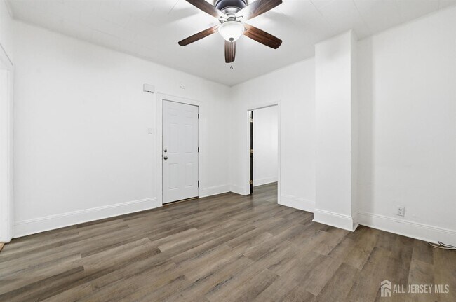 Building Photo - 182 Avenue F