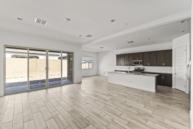 Building Photo - 9342 W Roma Ave