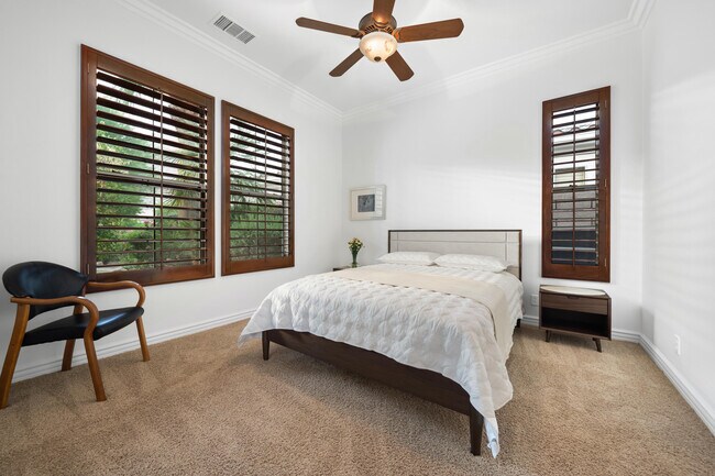 Building Photo - 48532 Bighorn Dr