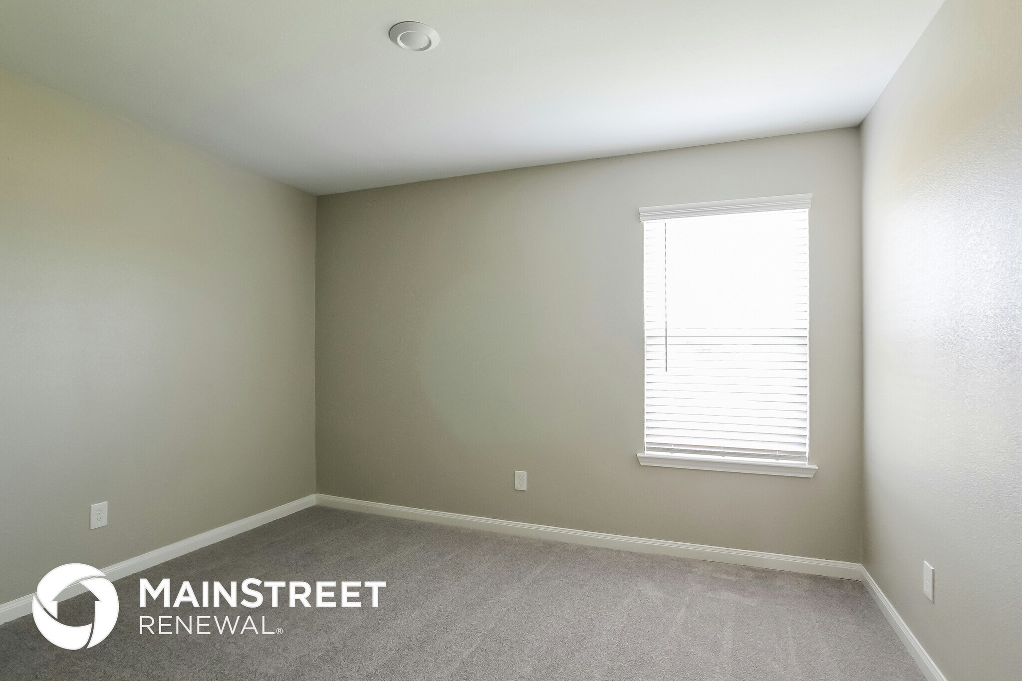 Building Photo - 25209 Dickens Dr
