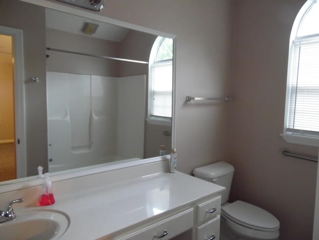 Building Photo - 1232 Pleasant Ridge Dr