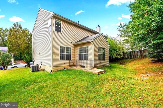 Building Photo - 8913 Tonbridge Terrace