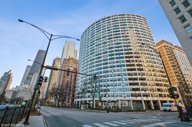 Primary Photo - 1150 N Lake Shore Dr