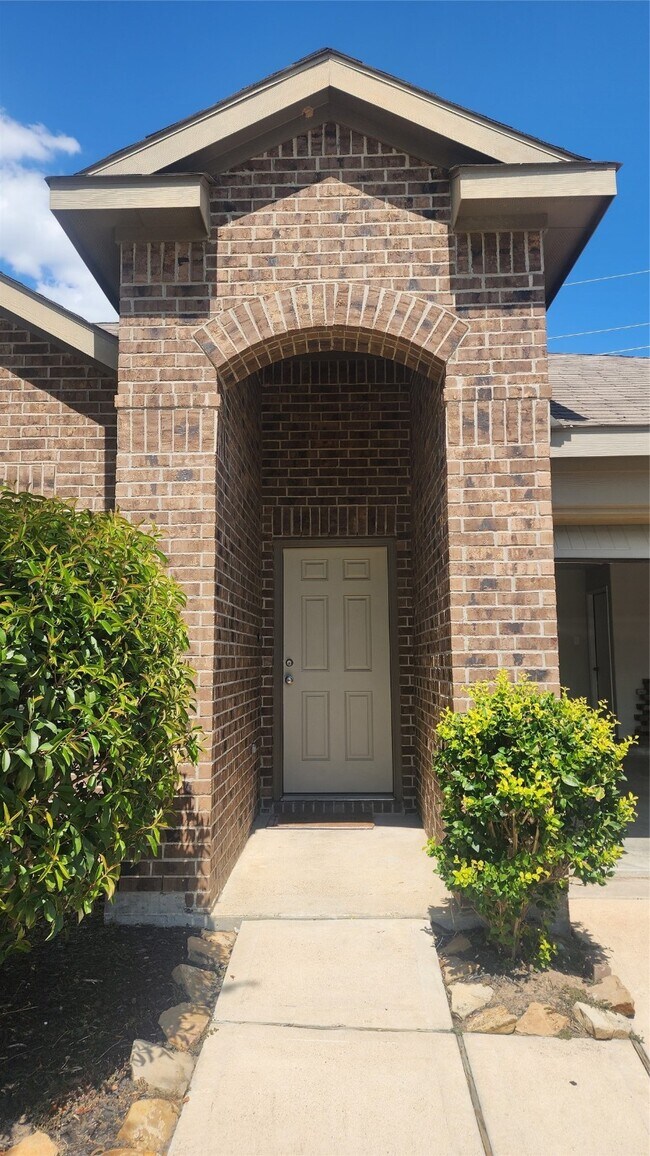 Building Photo - 29346 Dunns Creek Ct