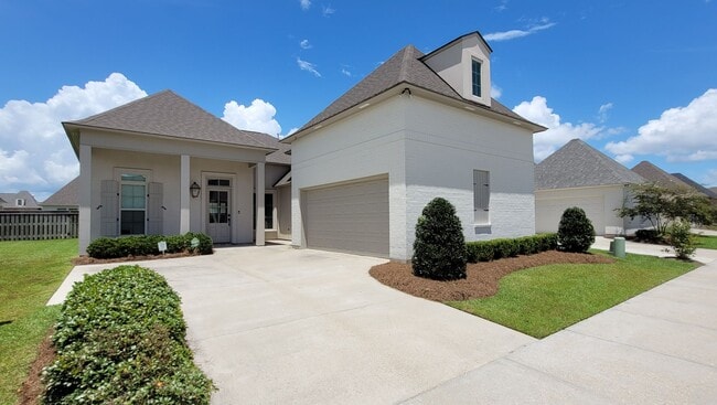 Building Photo - Beautiful 3 bedroom in Baton Rouge with bo...