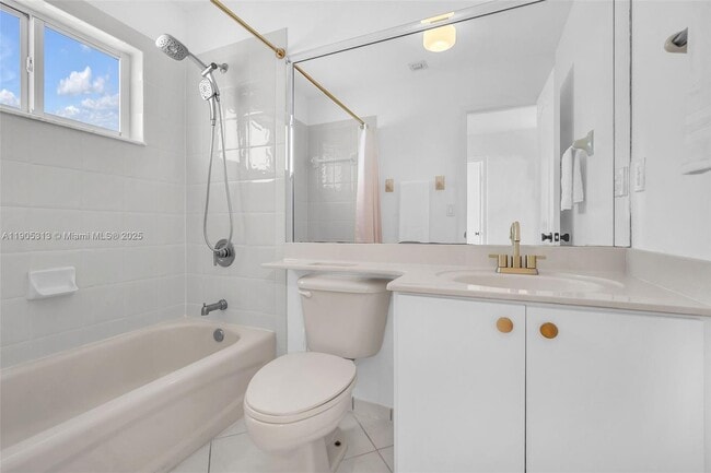 Building Photo - 2867 SW 125th Ave