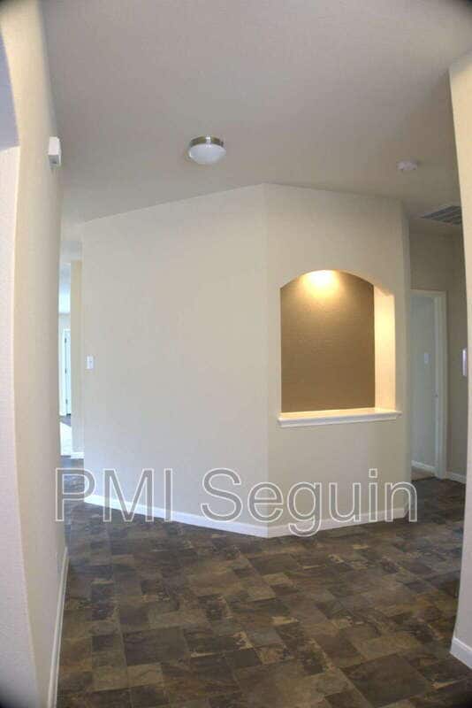 Building Photo - 111 Hoya Ln