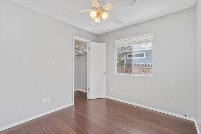 Building Photo - 7228 Aldea Dr