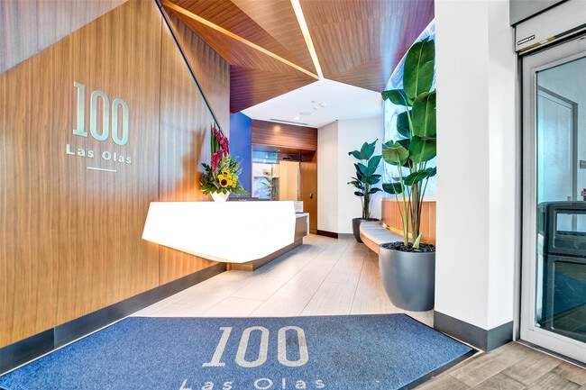 Building Photo - 100 E Las Olas Blvd