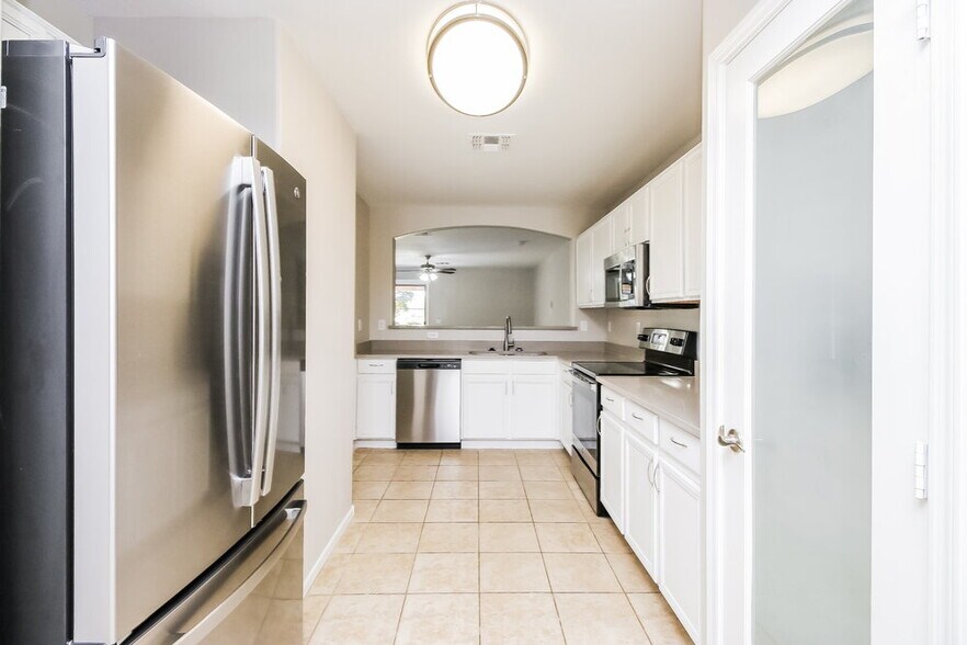 Building Photo - 21063 E Sonoqui Dr