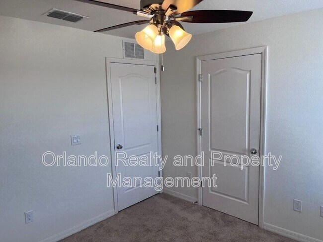 Building Photo - 4812 Riverwalk Dr