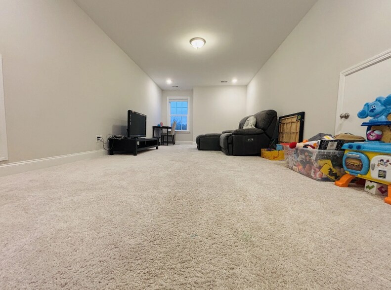 Building Photo - 871 Cherry Grove Dr