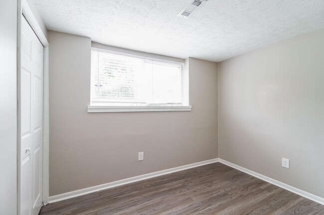 Building Photo - 2767 Bardwell Rd