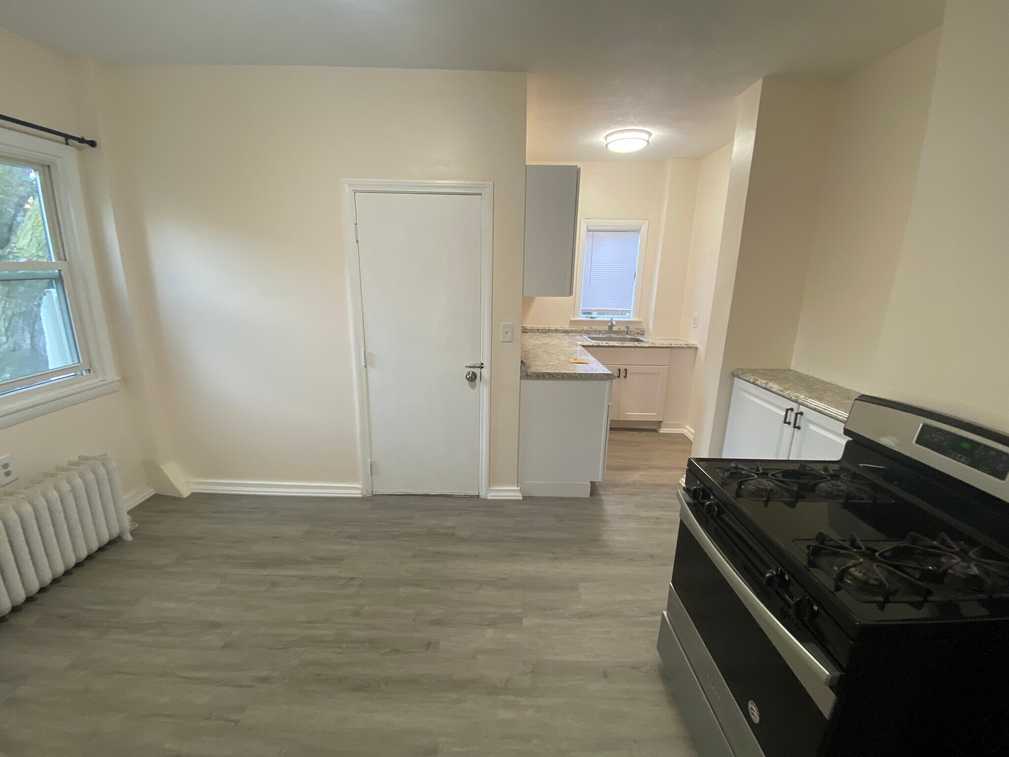 Building Photo - 33 Everett Ave