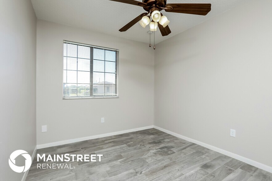 Building Photo - 1036 Aaron Dr