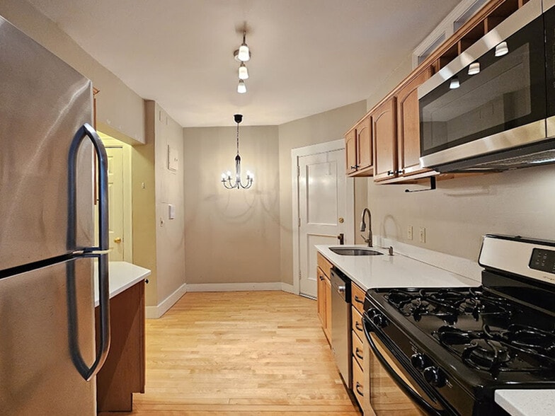 Building Photo - 21 Chauncy St