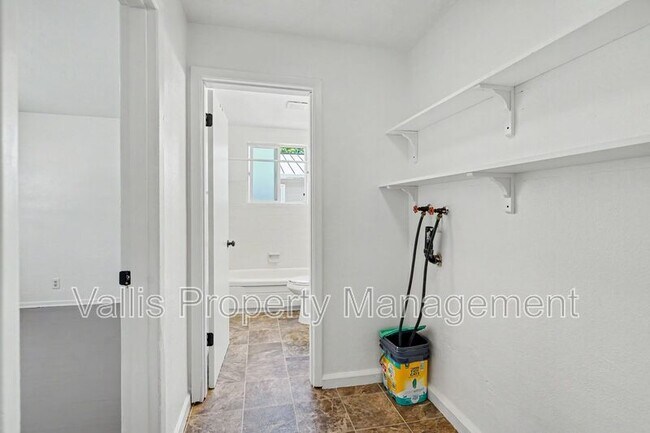 Building Photo - 2519 Hyde Ct SE