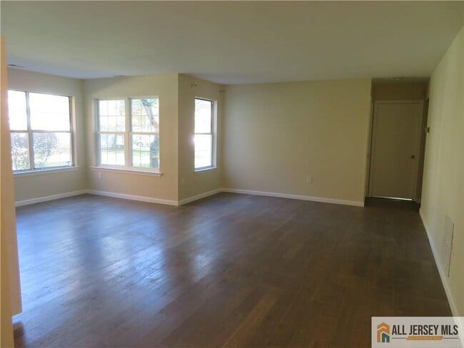 Building Photo - 95 Pennsylvania Way