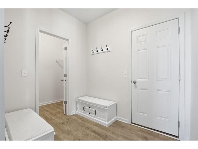 Building Photo - 5610 Xene Ln N