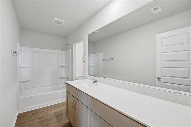 Building Photo - 2601 Towy Rd