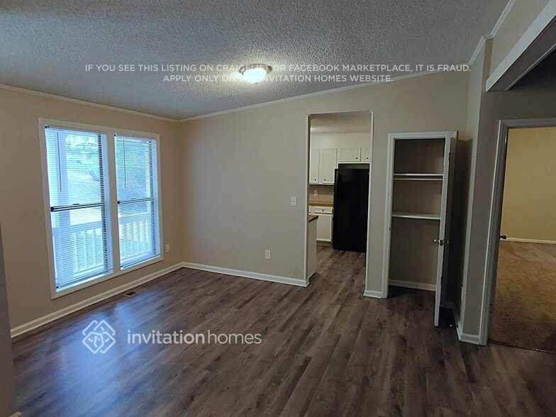 Building Photo - 2947 Gray Feather Dr