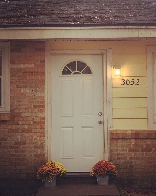 Building Photo - BEAUTIFUL 3/1 HOME ON HUGE DOUBLE LOT