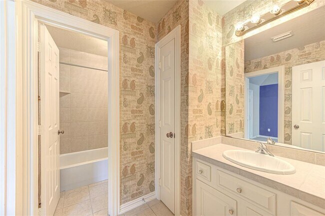 Building Photo - 14214 Cloud Cliff Ln