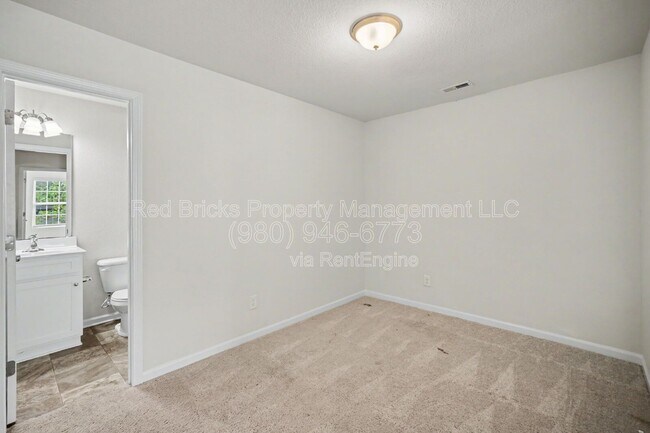 Building Photo - 3306 Ellingford Rd