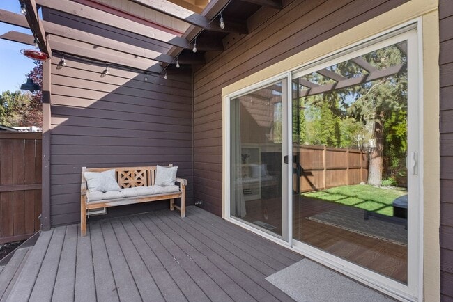 Building Photo - **Spacious 4-Bedroom Craftsman Home on Awb...