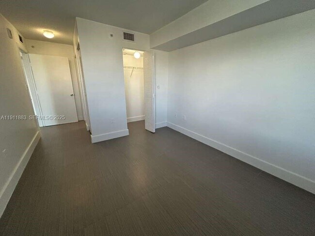 Building Photo - 219 NW 12th Ave