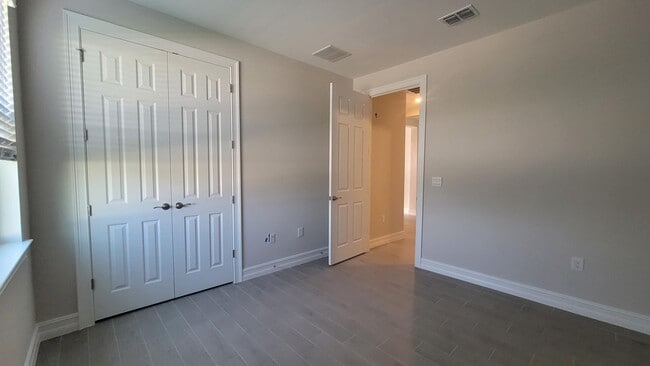 Building Photo - 3930 SW 16th Pl