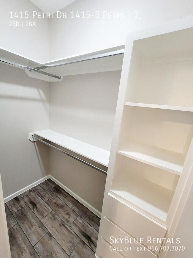 Building Photo - 1415 Petri Dr