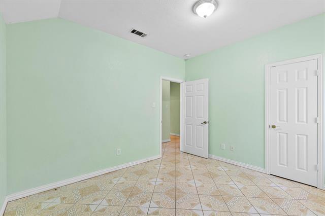 Building Photo - 908 E Belknap St