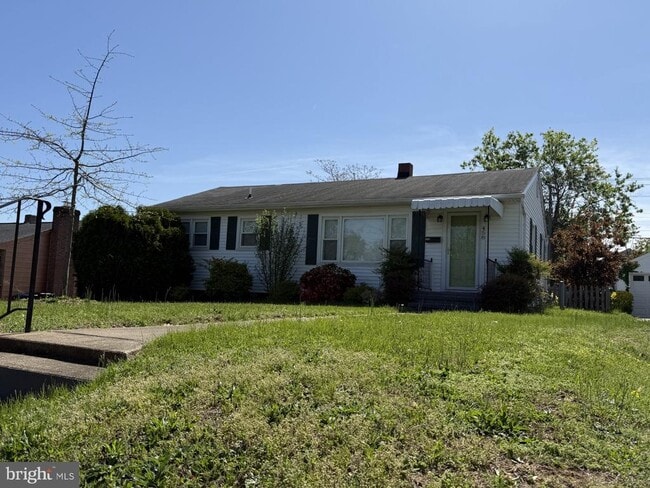 Building Photo - 458 Hanson Ave