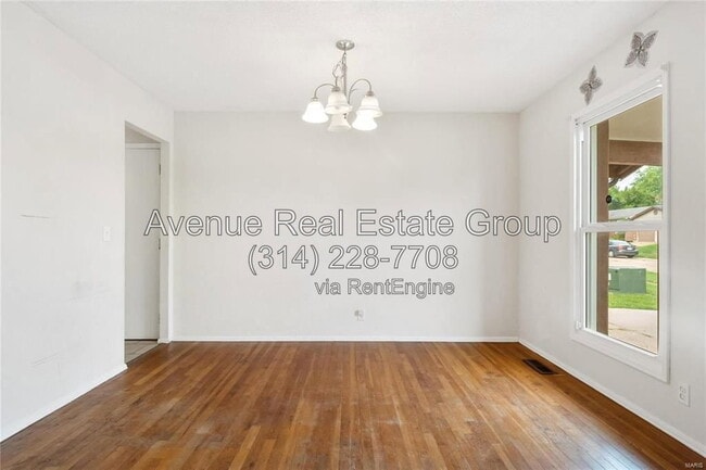 Building Photo - 3726 Briargrove Dr
