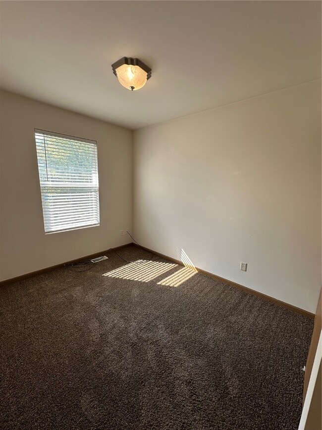 Building Photo - 228 Truman Ct