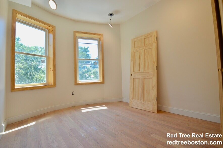 Building Photo - 20 Winthrop St