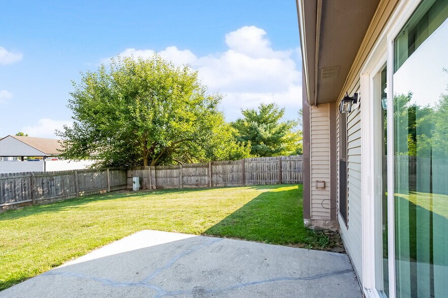 Building Photo - 6682 Dunsany Ct