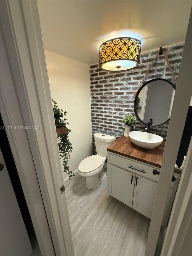 Building Photo - 283 Woodland Rd