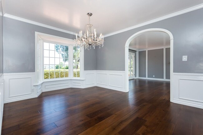 Building Photo - Georgian Colonial in Mt Helix